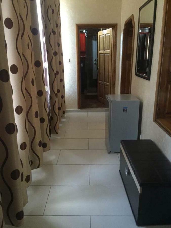 Casa Onyx Hotel Targu Jiu Exterior photo
